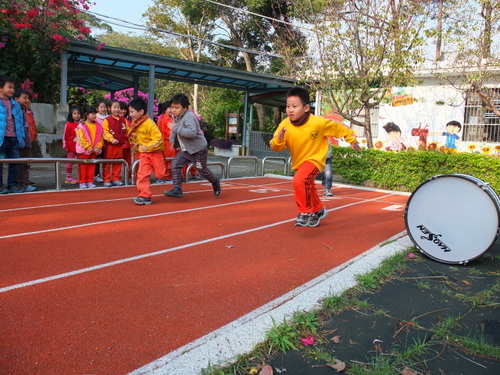 校慶運動會開始暖身