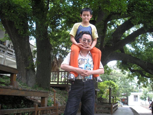 四忠葉秋佶